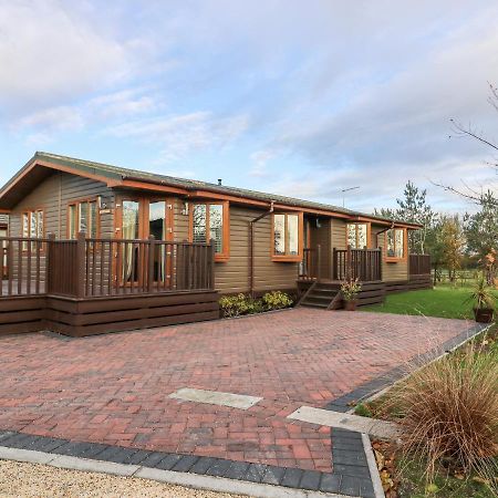 Oakwood Lodge York Extérieur photo