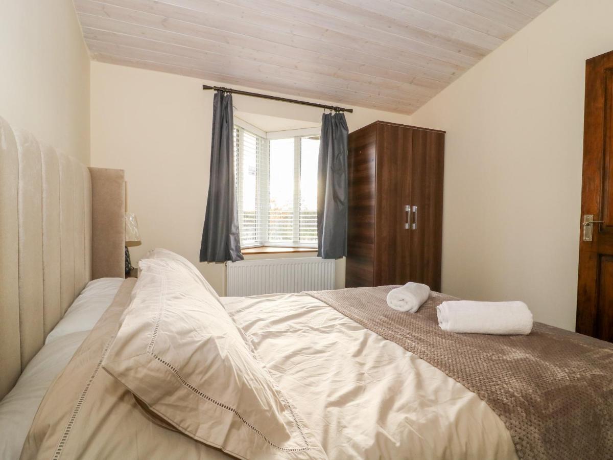 Oakwood Lodge York Extérieur photo